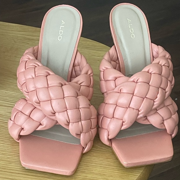 Aldo - Picture 2 of 12